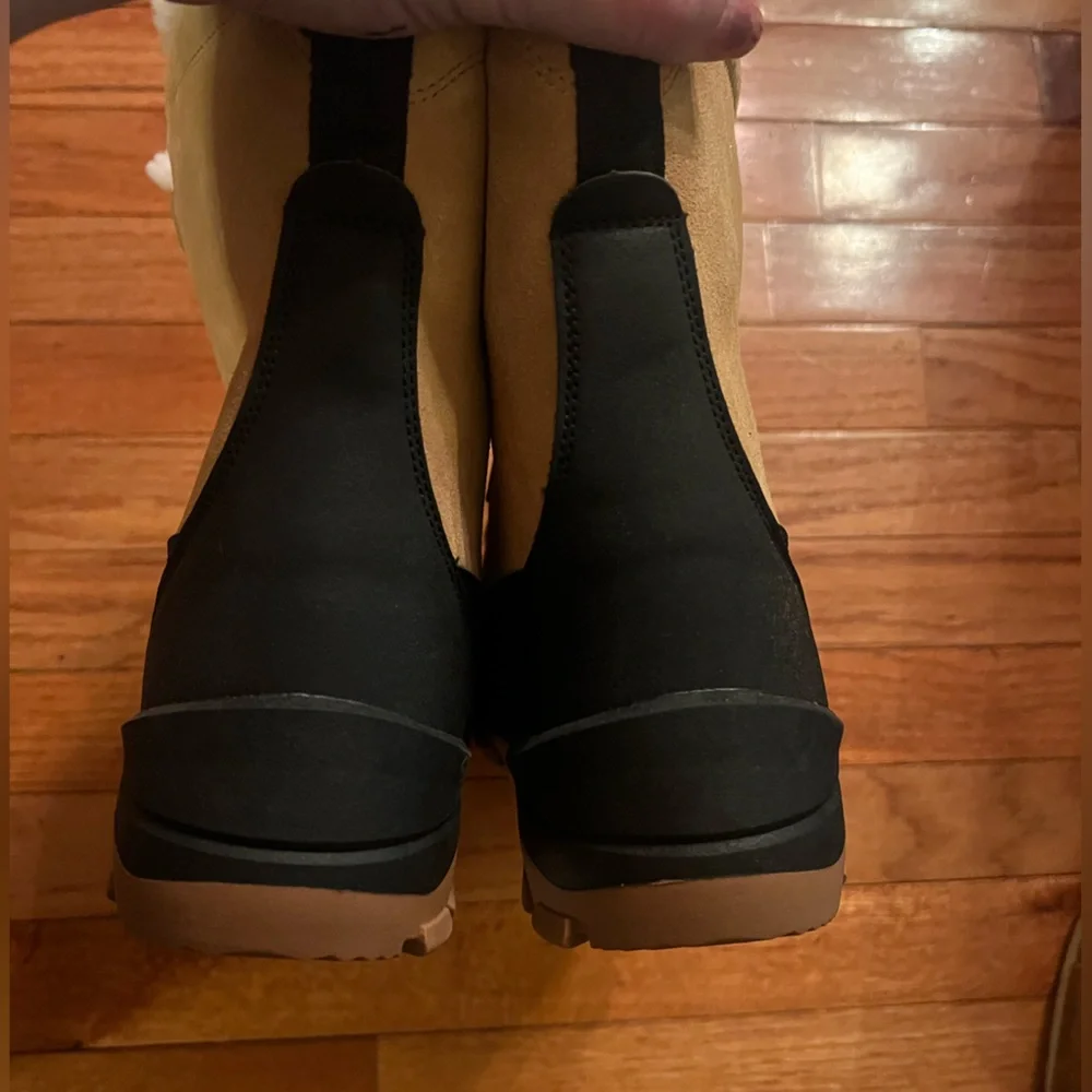 NWT 🥾 Universal Thread Winter Boots - 11 Wide